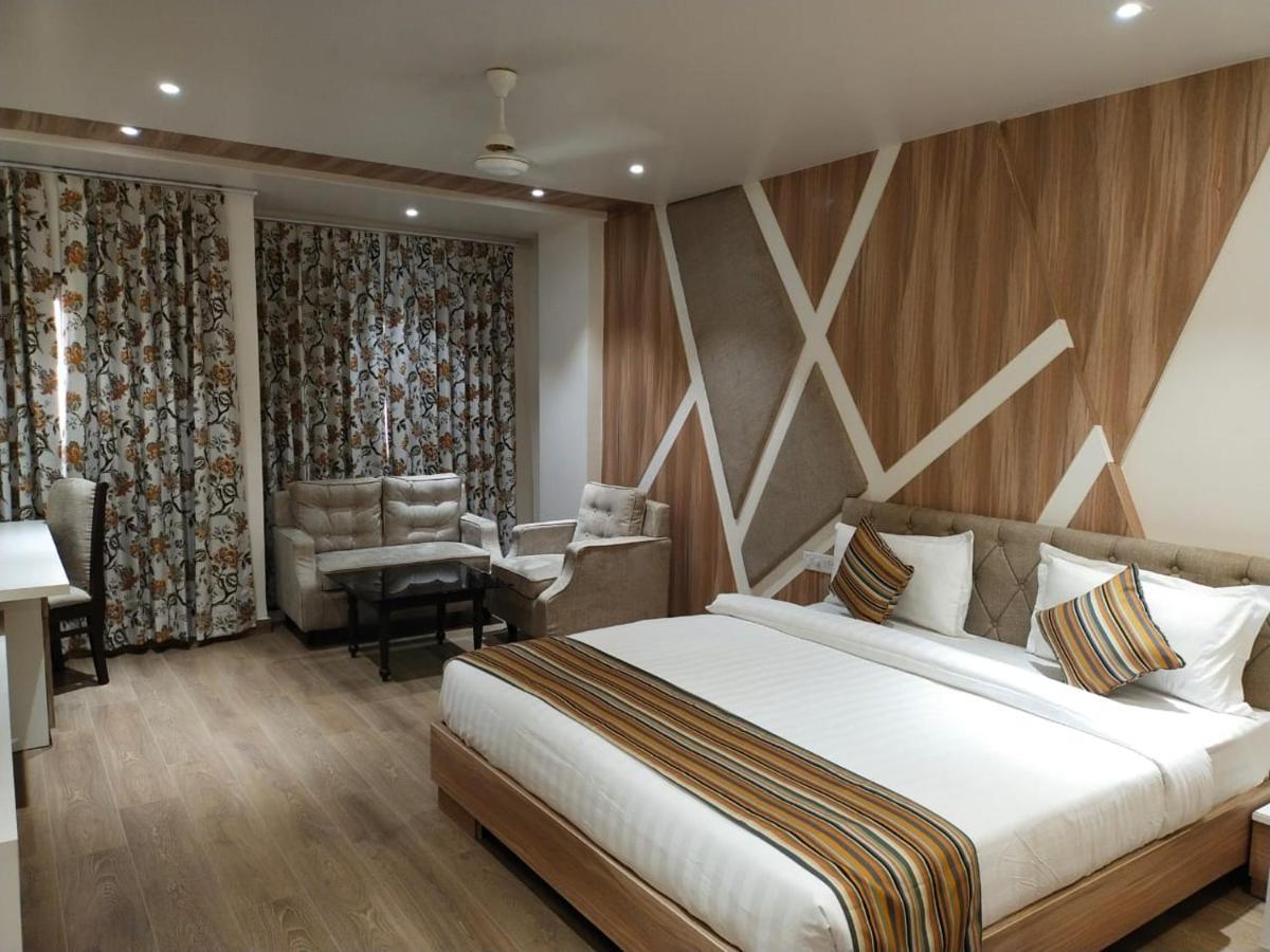Jw Cruise Hotel Ajmer Bagian luar foto
