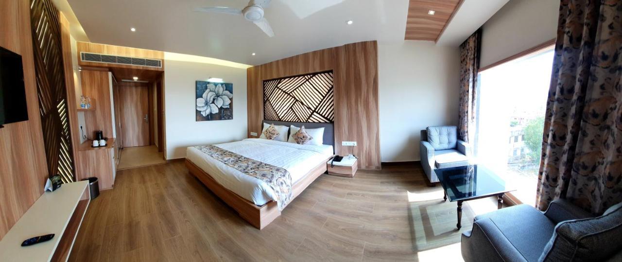 Jw Cruise Hotel Ajmer Bagian luar foto