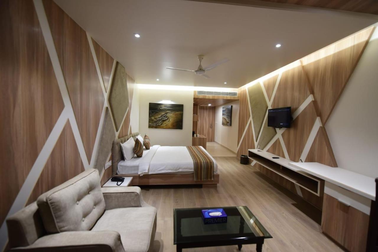 Jw Cruise Hotel Ajmer Bagian luar foto