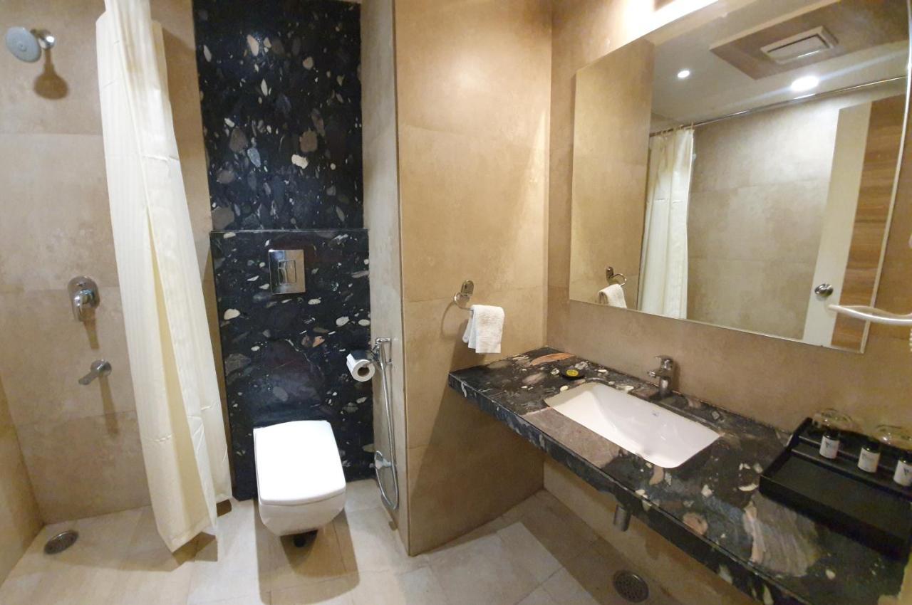 Jw Cruise Hotel Ajmer Bagian luar foto